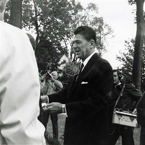 Image description is not available for 1967.052